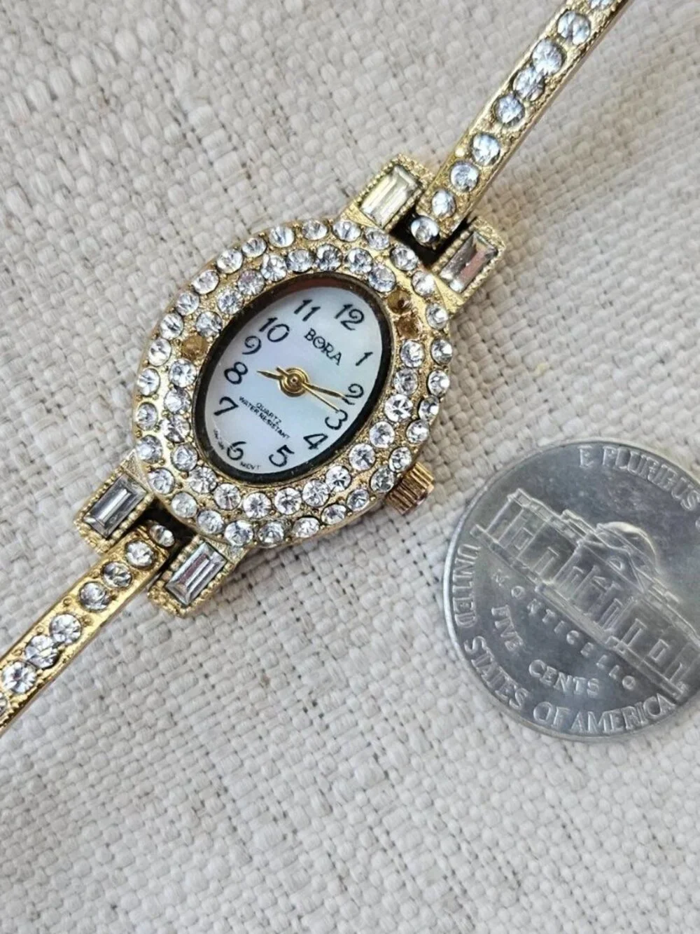 Vintage Bora Ladies Wristwatch Crystal accent Bezel Band Japan Movt Analog Watch
